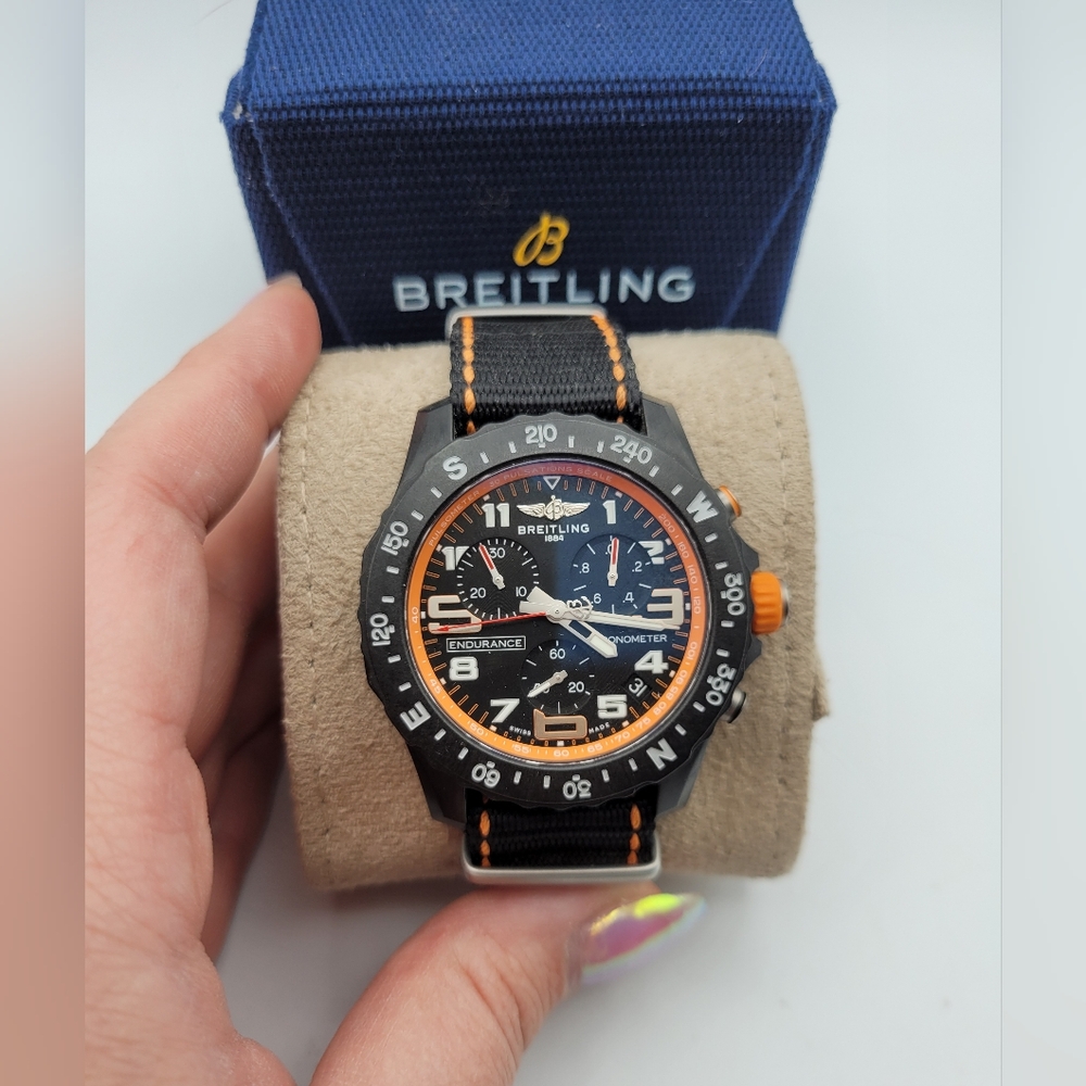 Breitling Endurance Pro X82310 – Orange/Black